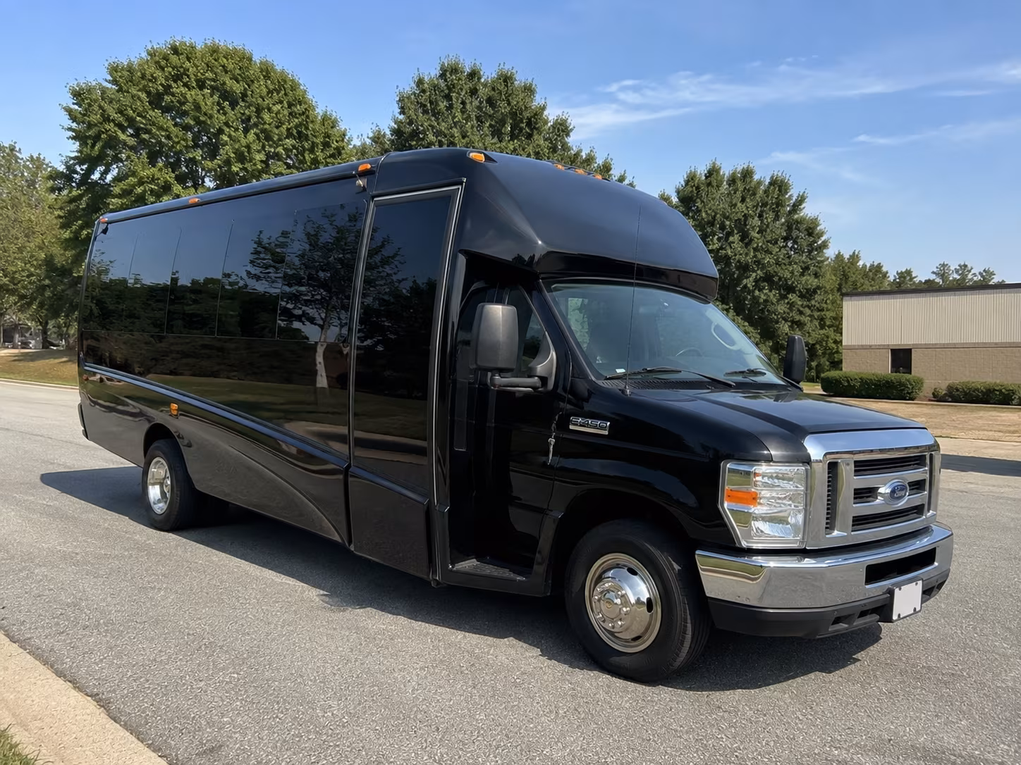 easily book transportation for your next airport transfer 3