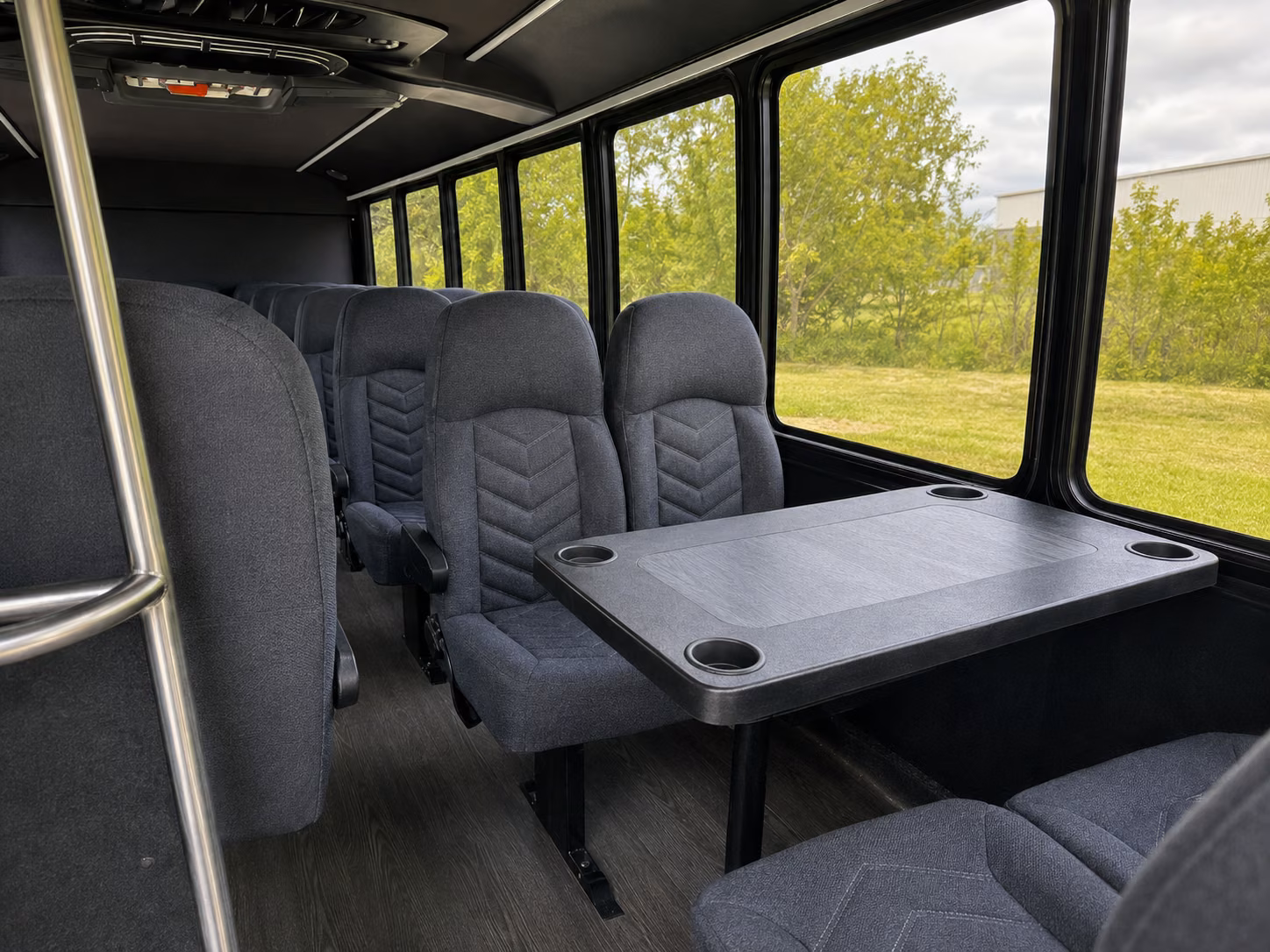 easily book transportation for your next prom 1