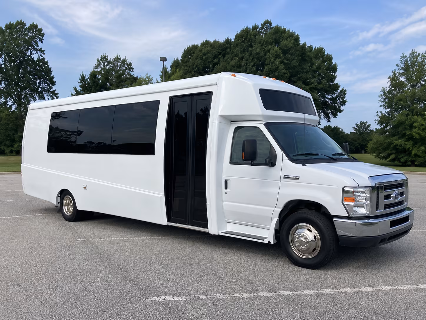 hayward 18 passenger party bus