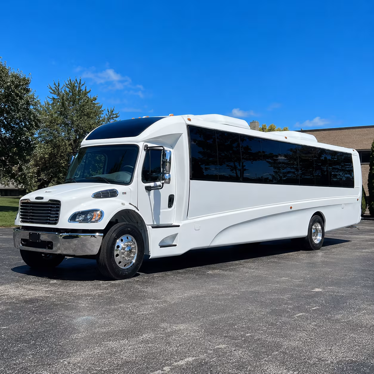 hayward 20 passenger minibus