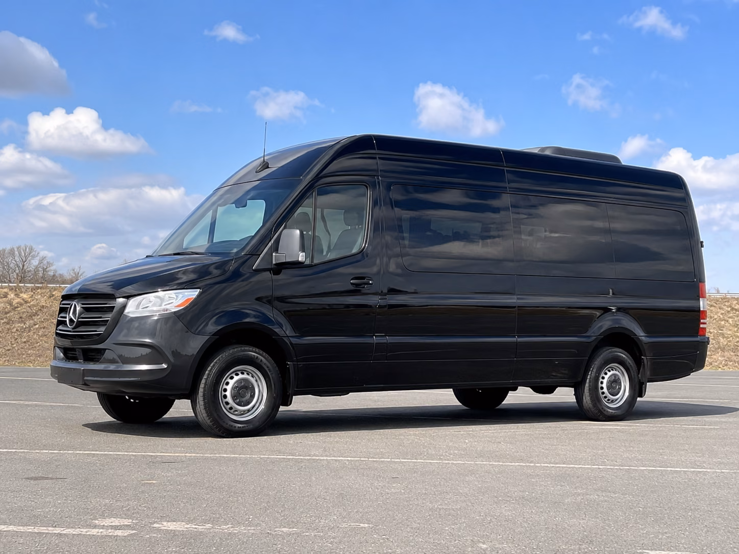 sprinter vans and minibuses for small group wine tours near hayward